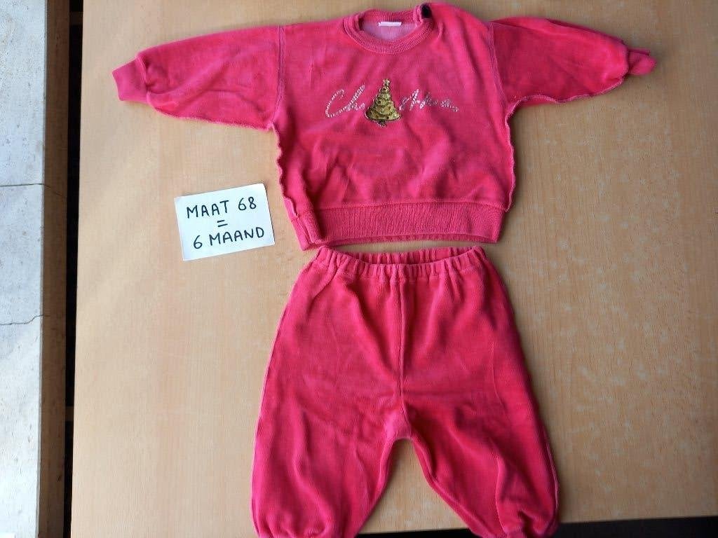 Pyjama de Noël en velours chaud en parfait état, taille 68, Enlèvement ou Envoi, Comme neuf, Fille, Vêtements de nuit ou Sous-vêtements