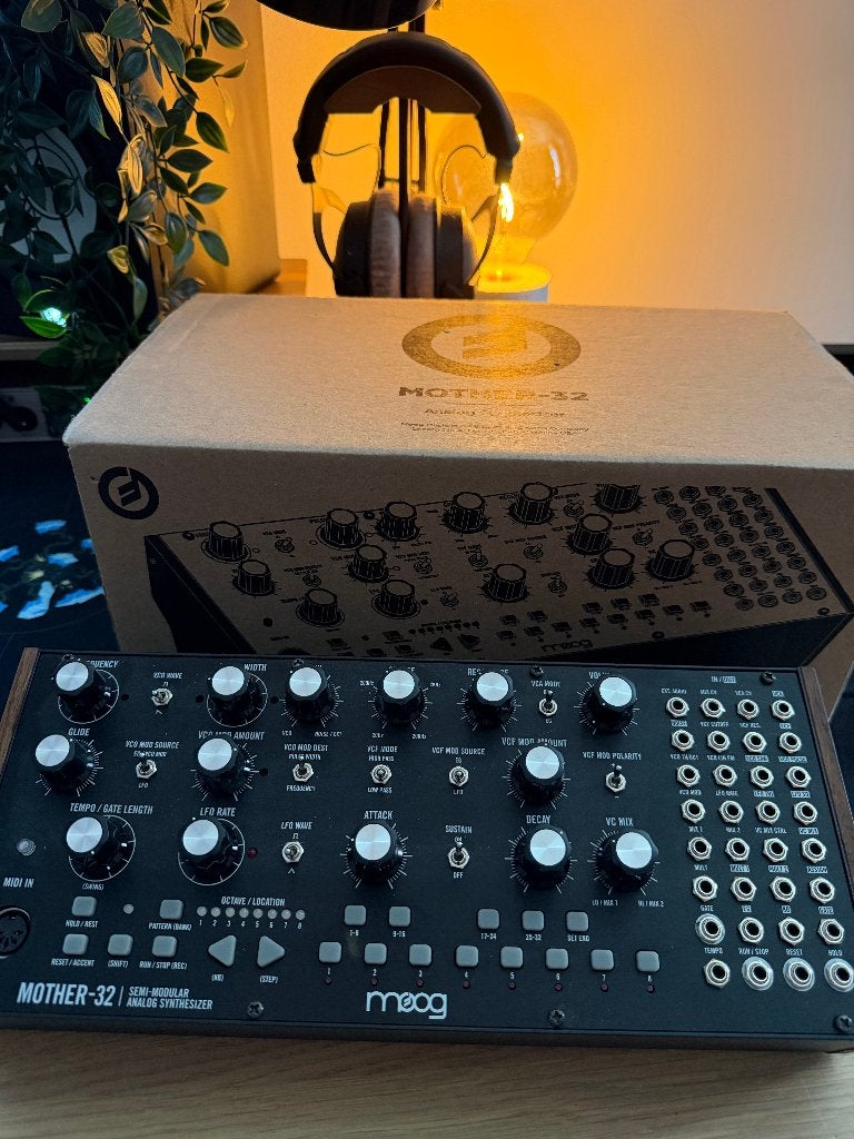 Moog Mother-32 (Made in USA), Enlèvement, Comme neuf
