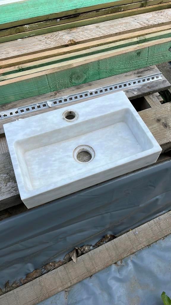 Handenwasser natuursteen wandbevestiging 24d 38b 7h, Ophalen, Zo goed als nieuw