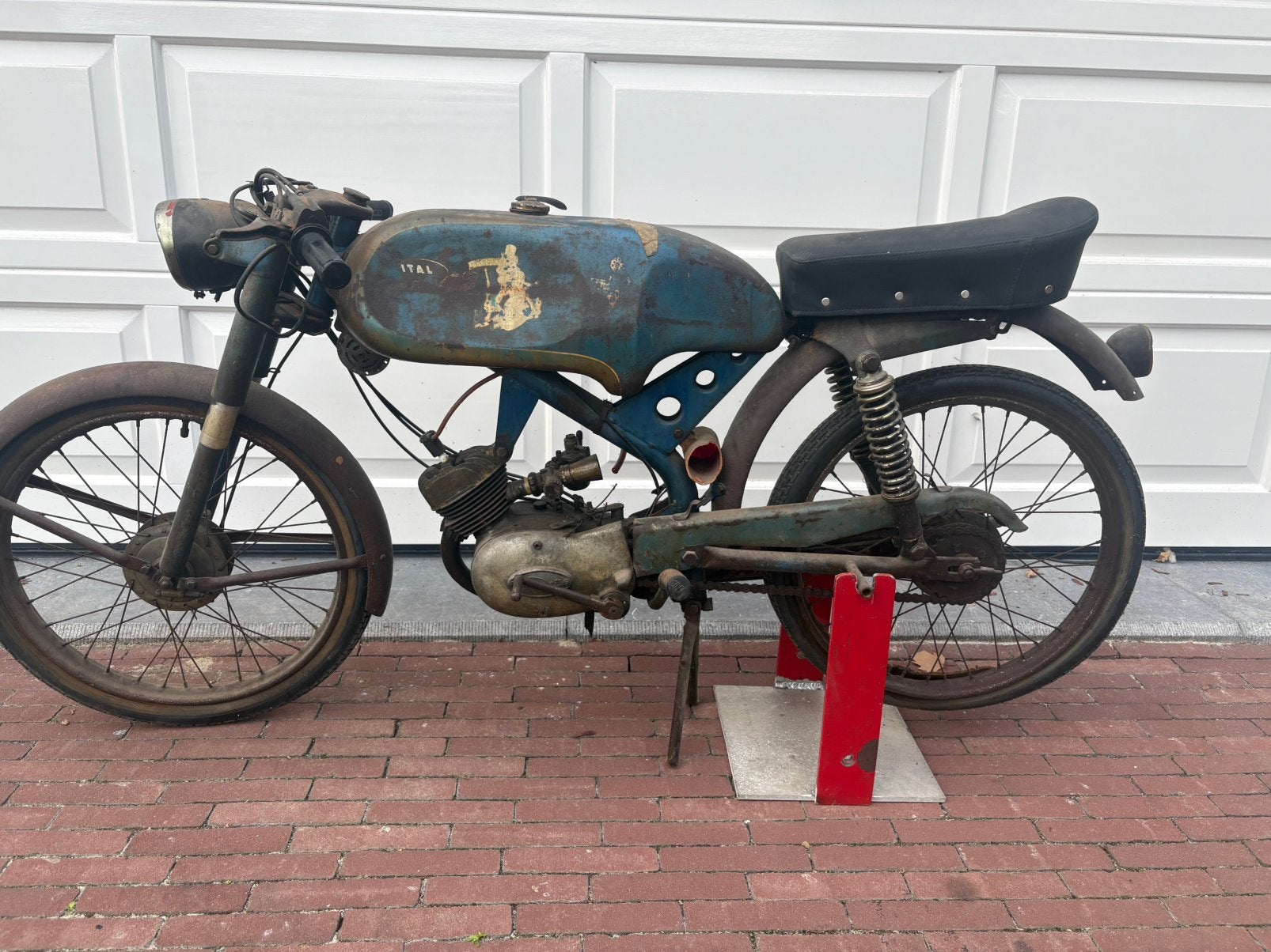 Italjet 49 cc Sport, 49 cc, Klasse B (45 km/u), 3 versnellingen, Ophalen