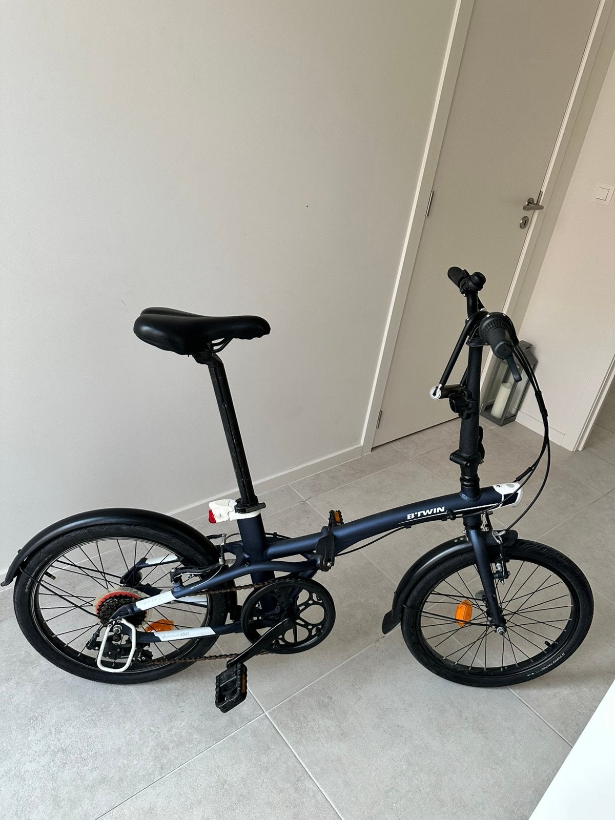 BTwin Tilt 500 Vélo Pliable - Bleu marine, Vélos & Vélomoteurs, Enlèvement, Utilisé, Totalement pliable, Autres marques