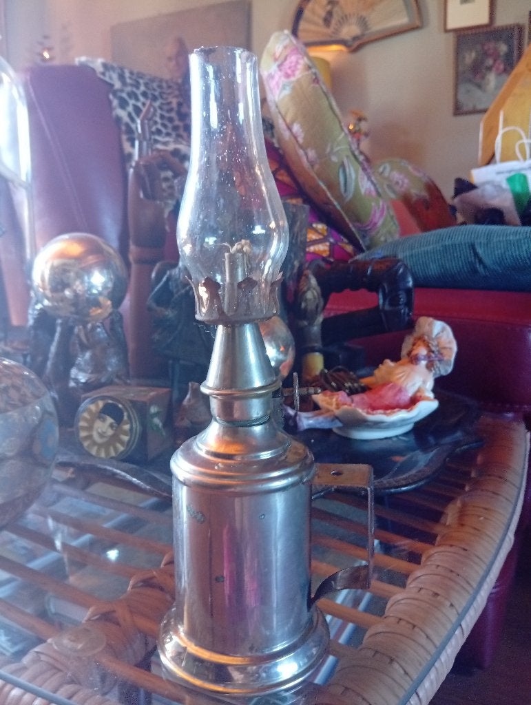 Petit lampe à pétrole Pigeon, Enlèvement