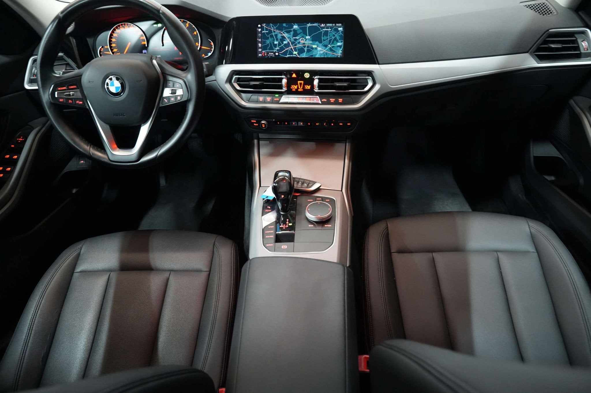 BMW 318 dA Automaat Garantie LED Leder Navi Carplat Cruise, Automaat, 135 pk, 4 cilinders, Blauw
