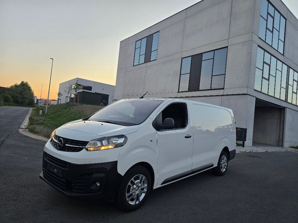 Opel Vivaro 2.0CDTI L2H1 - 194 000KM - 03/2021, Auto's, Vivaro, Wit, Leder, Bedrijf