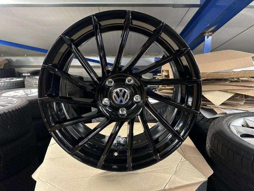 NIEUW 18inch Audi VW Seat BMW  Mercedes Vossen Style! 5x112, Autos : Pièces & Accessoires, Pneus & Jantes, Pneus et Jantes, Véhicule de tourisme