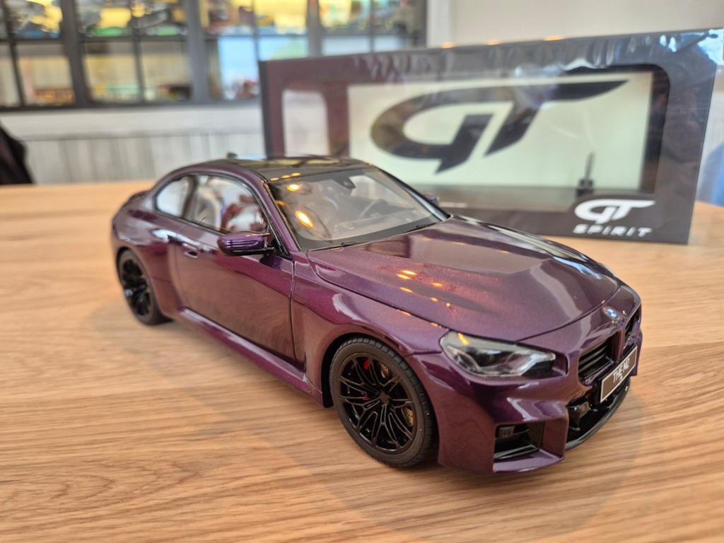 BMW M2 G87 1/18 GT Spirit Paars Nieuw in OVP, Hobby en Vrije tijd, Modelauto's | 1:18, Ophalen, Nieuw, Auto, Overige merken