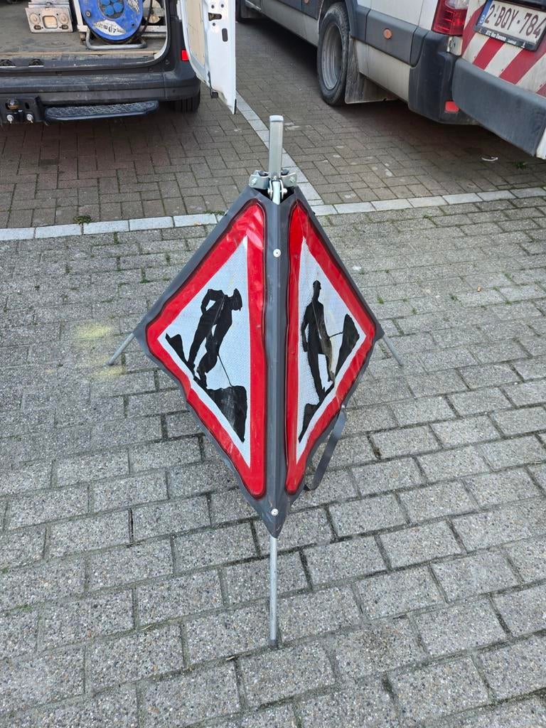 Grond werk, Tickets en Kaartjes