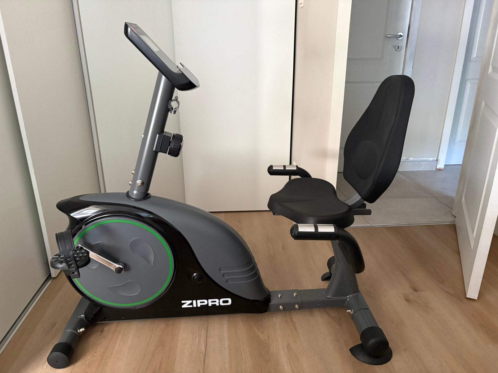 Hometrainer ligfiets Zipro, Ophalen, Zo goed als nieuw, Hometrainer