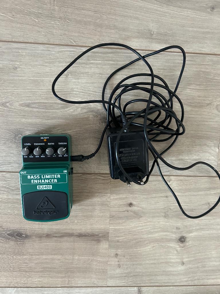 Behringer BLE400 Bass Limiter Enhancer, Musique & Instruments, Instruments | Accessoires, Enlèvement, Comme neuf, Guitare basse électrique