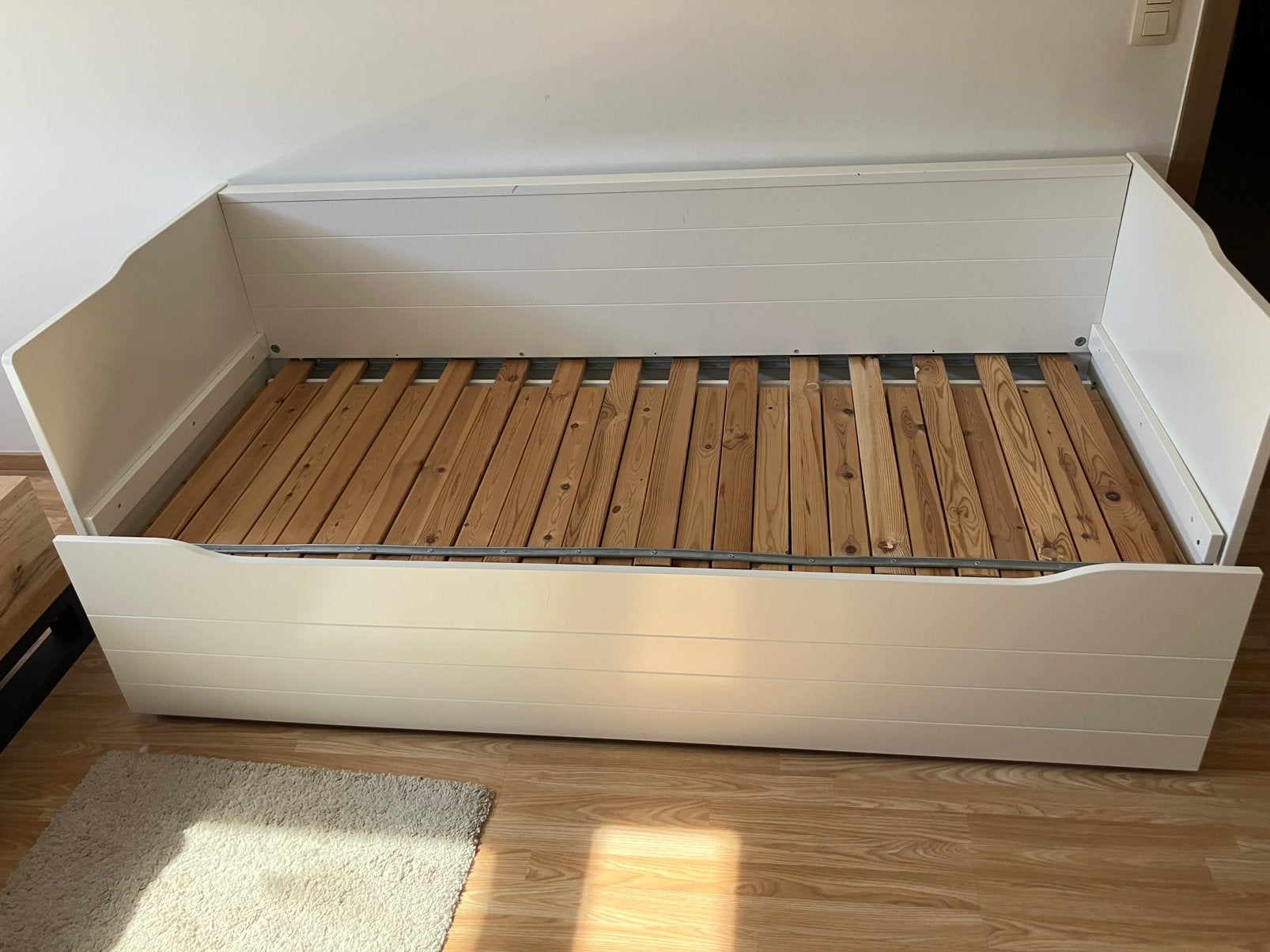 Ikea uitschuifbaar bed, Kinderen en Baby's, Kinderkamer | Bedden, Ophalen, Zo goed als nieuw