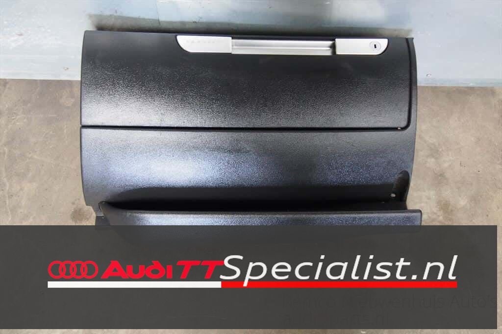 Dashboard kastje Audi TT Quattro (Engels), -, Audi, Utilisé, -