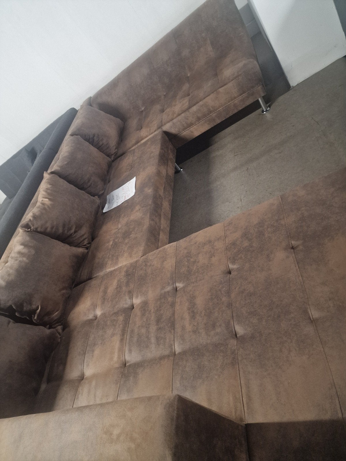 Hoeksalon 1099 €, Ophalen