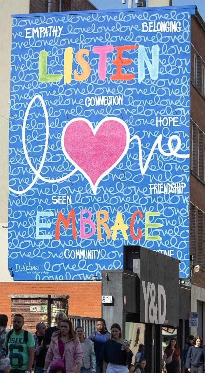 Listen Love Embrace - Prinses Delphine, Antiek en Kunst, Ingelijst, Ophalen of Verzenden