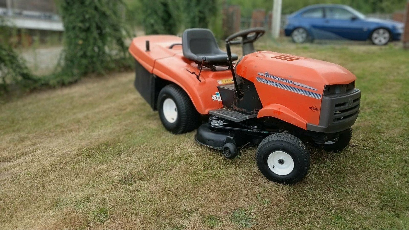 Tracteur Tondeuse Husqvarna, Utilisé, Husqvarna, Démarrage électrique, 90 à 120 cm