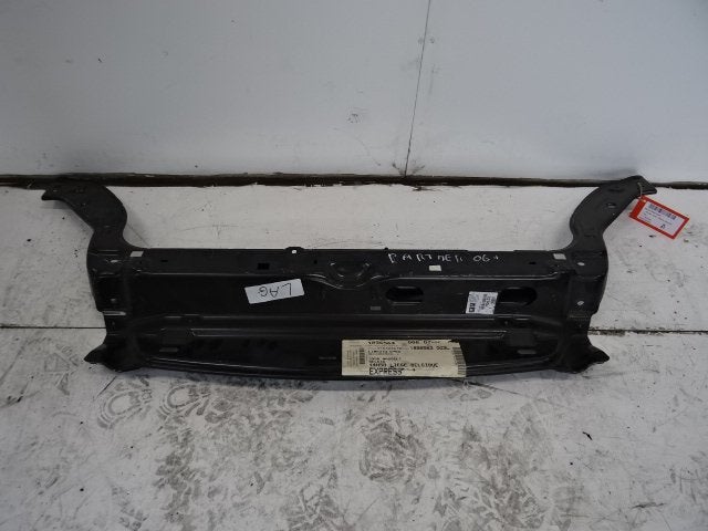 FACE AVANT Partner Tepee (7A / B/C/D/E/F/G/J/P/S) (7106C7), Utilisé, Peugeot