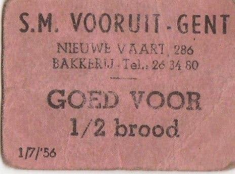 De SM Vooruit Gent "Goed Voor 1/2 Brood" token uit 1956, Verzamelen, Ophalen of Verzenden