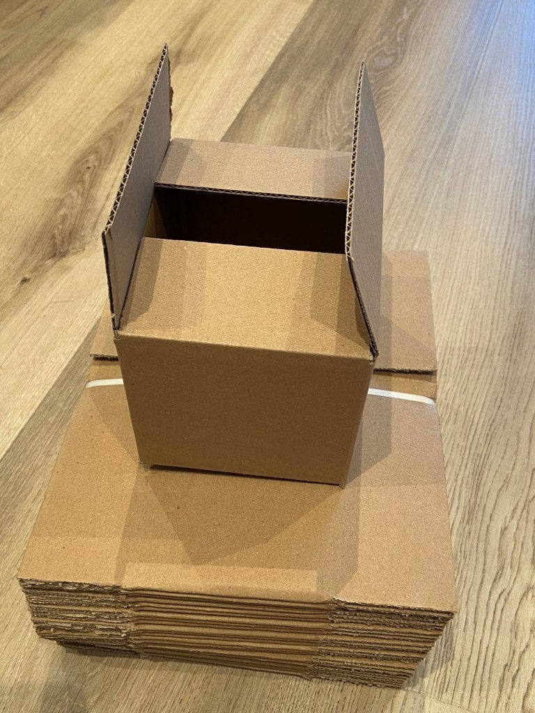 Kleine E-commerce dozen *NIEUW*    16,5 x 12,5 x 12 cm, Ophalen