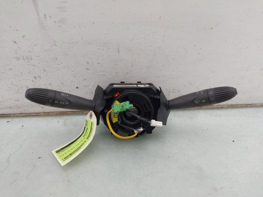 COMBINE COMMODO Fiat Panda (169) (|735444632|), FCA Germany GmbH, IPC D1-09 Bahnhofsplatz
65423  Rüsselsheim am Main, DE, Utilisé