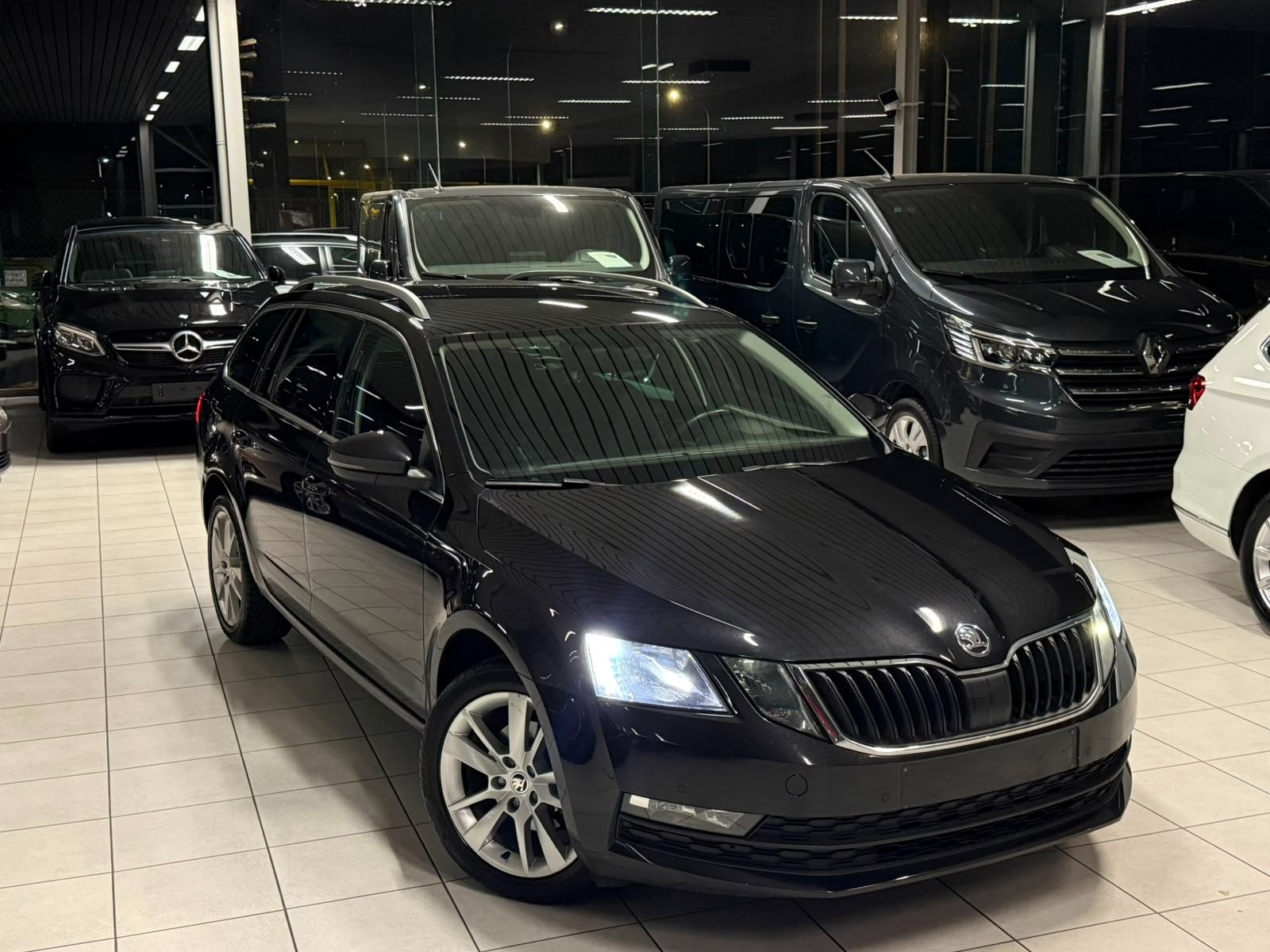 Skoda Octavia, Auto's, Skoda, Gebruikt, Euro 6, https://public.car-pass.be/vhr/f9b5bd47-6652-4afa-b7ae-c10d07cd46a2, 1290 kg