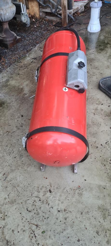 LPG tank, Ophalen