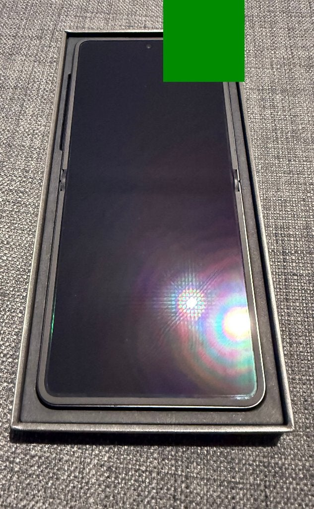 Samsung Galaxy z flip 7 (100% neuf facture juin 2028), Zwart, Touchscreen, Nieuw, Ophalen of Verzenden