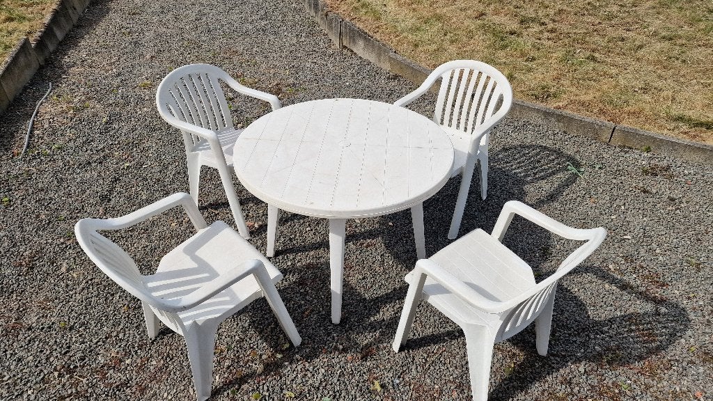 Mobilier de jardin (table + 4 chaises), Jardin & Terrasse, Ensembles de jardin, Enlèvement, Salons de jardin