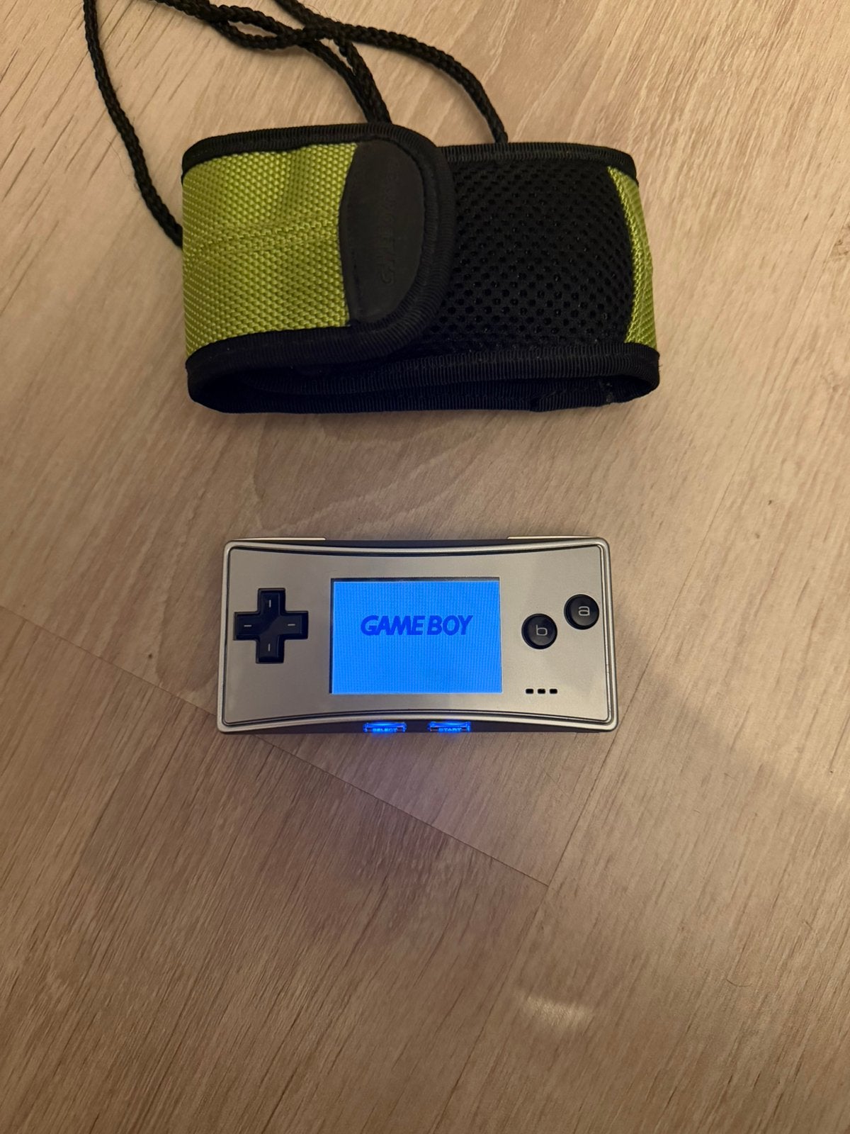 Gameboy micro + case, Games en Spelcomputers, Ophalen, Zo goed als nieuw