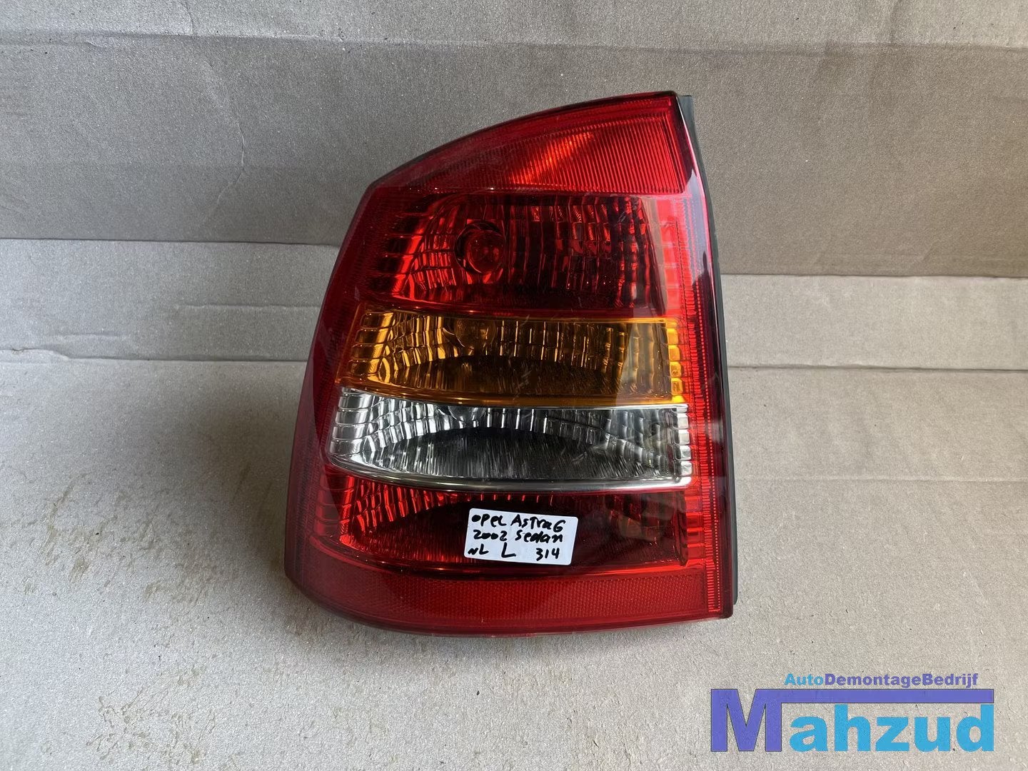 OPEL ASTRA G Sedan Links achterlicht 2000-2005, Opel Automobile GmbH, Opel, Bahnhofsplatz 1
65423  Russelsheim am Main, DE, Kontakt@opel-infoservice.de