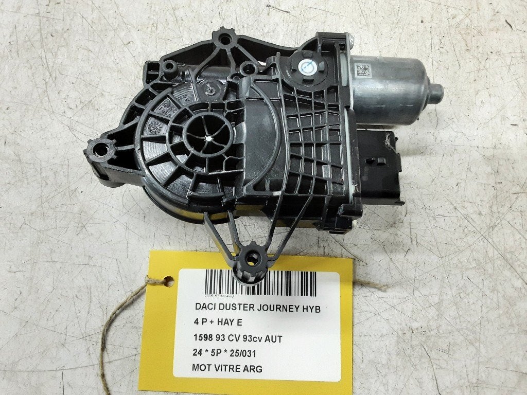 MOTEUR LEVE VITRE ELECTRIQUE ARRIÈRE GAUCHE Duster (DJF), Dacia, Arrière, Renault Deutschland AG, Utilisé