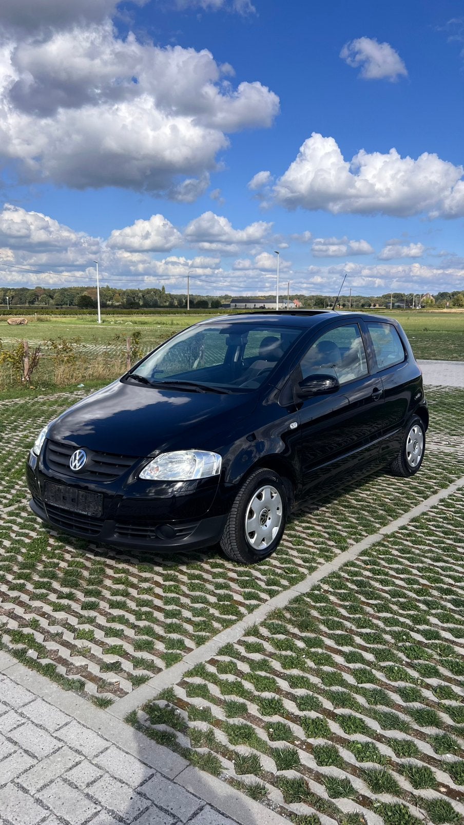 Volkswagen Fox 2009 95800km - toit ouvrant, Autos, Achat, 139 g/km, Boîte manuelle, Entretenue par le concessionnaire