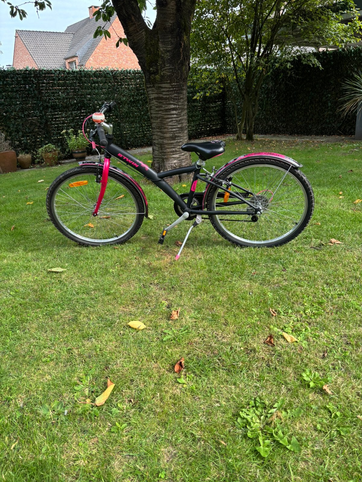 Mooie sportieve meisjesfiets b’twin poply 500, Fietsen en Brommers, Ophalen, Zo goed als nieuw
