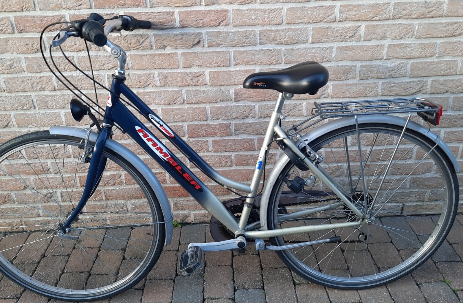 Damesfiets eerder klein maat, Fietsen en Brommers, Ophalen, Versnellingen