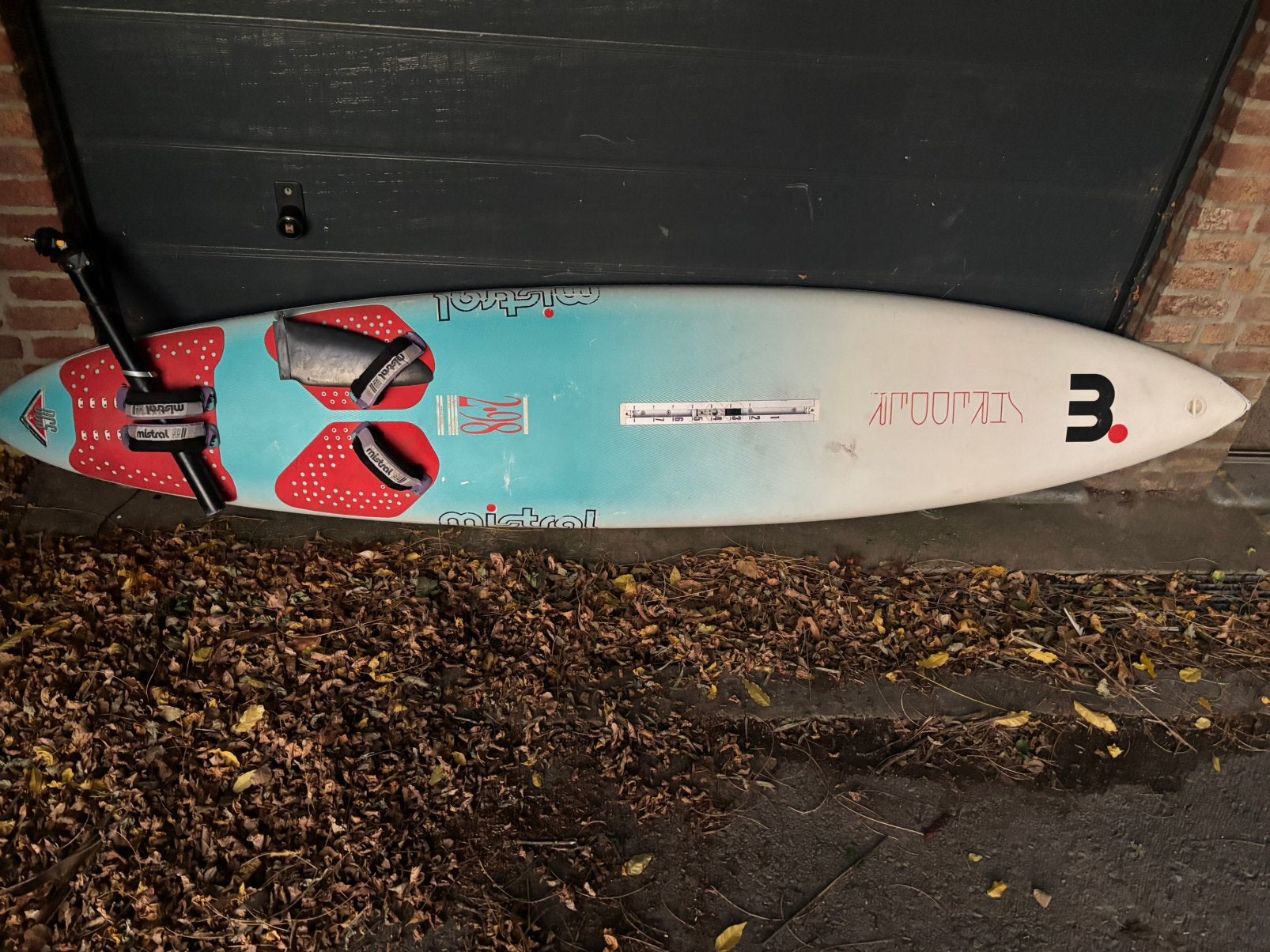 A donner - Mistral 298cm, Sports nautiques & Bateaux, Enlèvement, Comme neuf, Mistral, Planche