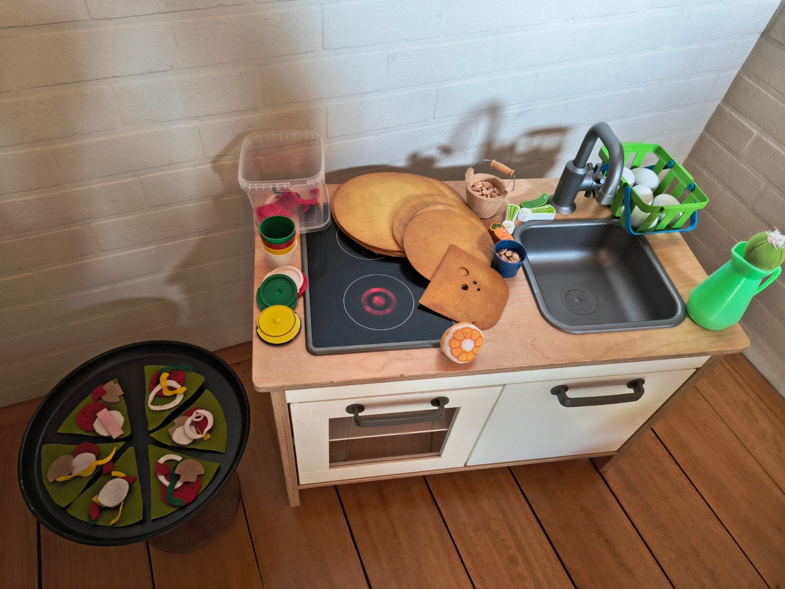 keukentje met creatieve toebehoren, Ophalen, Gebruikt, Hout, Speelkeuken-accessoire