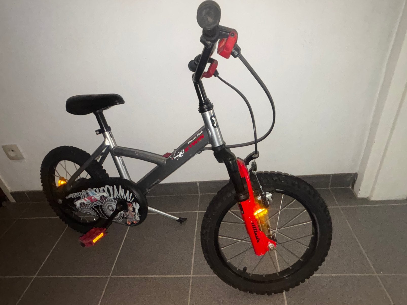 B’Twin Monster Truck kinderfiets, Enlèvement, Comme neuf