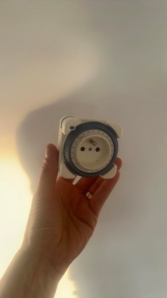 Timer stopcontact, Doe-het-zelf en Bouw, Elektriciteit en Kabels, Ophalen, Gebruikt, Stopcontact