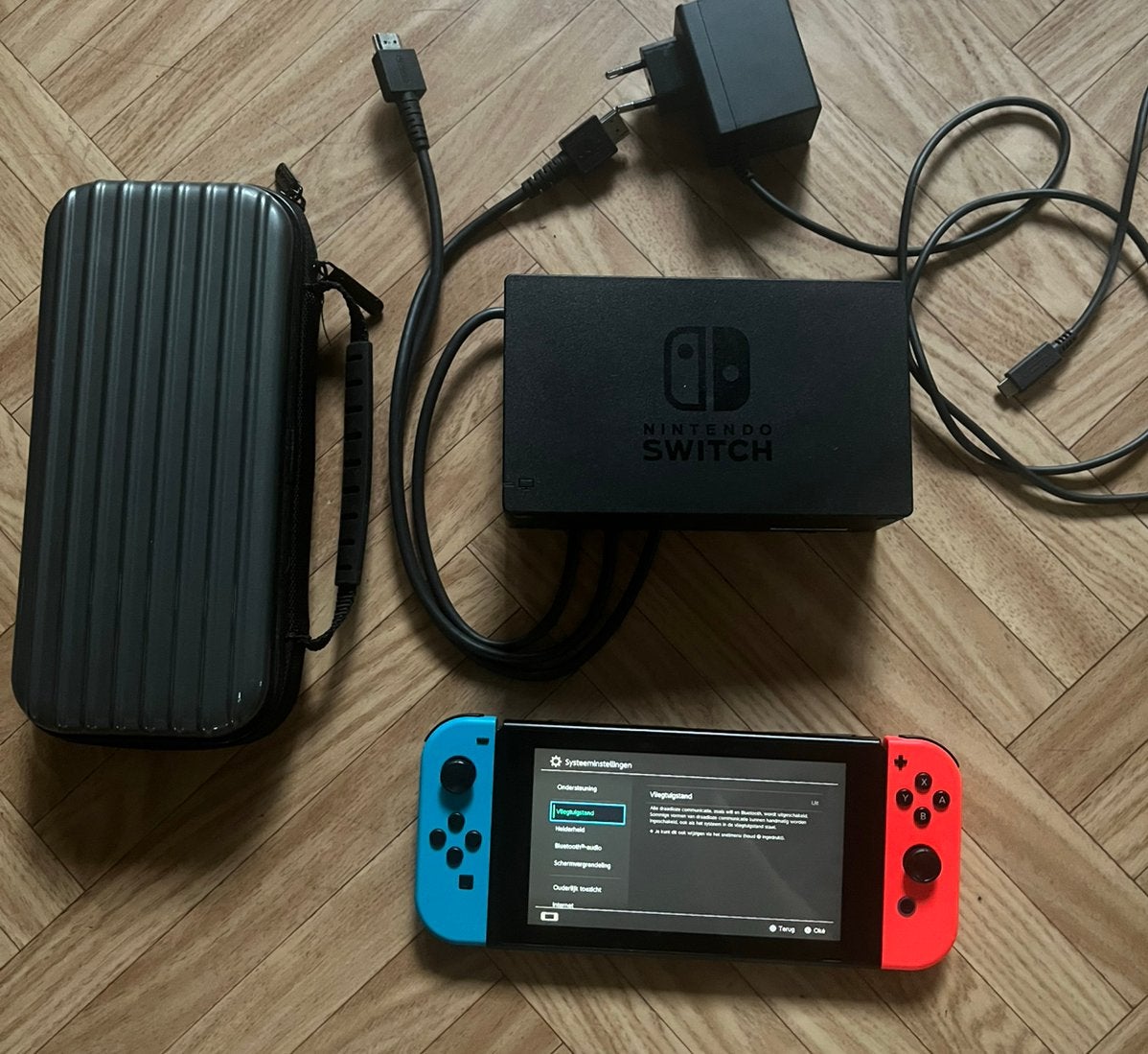 Nintendo switch v2 + 2 gratis spelletjes, Enlèvement ou Envoi, Comme neuf, Avec 2 manettes, Switch 2019 Upgrade
