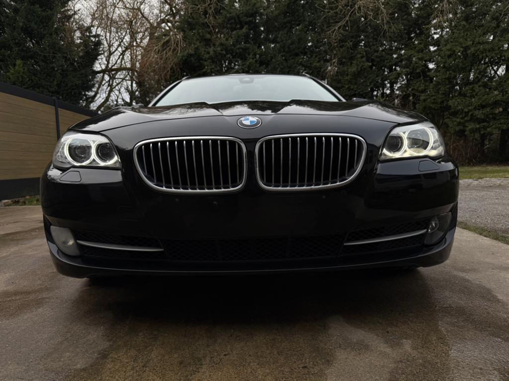 ✅Bmw🔥520d Break F11🔥Cuir Chft, Toit pano, Coffre élect👌, Autos, BMW, Cuir, 135 kW, Entreprise, Noir