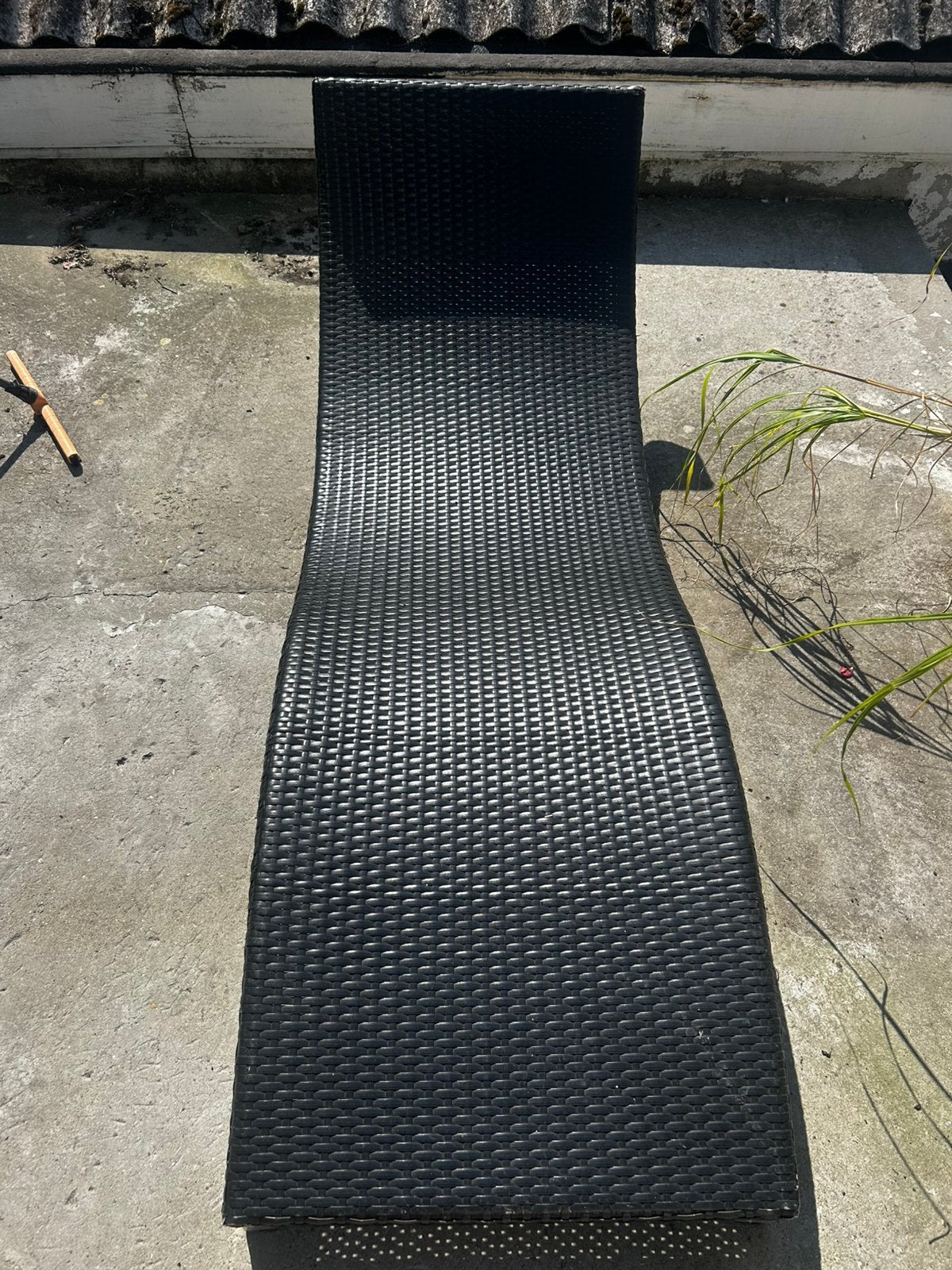 Transat au sol en resine tressee noire, Jardin & Terrasse, Enlèvement, Utilisé