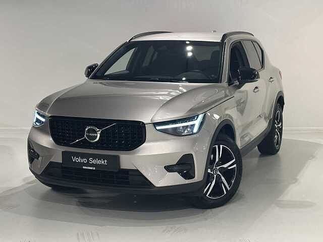 Volvo XC40 T2 Plus Dark, Auto's, Volvo, https://public.car-pass.be/vhr/6e47c367-a3e0-4ac1-b1ed-3a470892ccd2, Euro 6, Bedrijf, 5 zetels