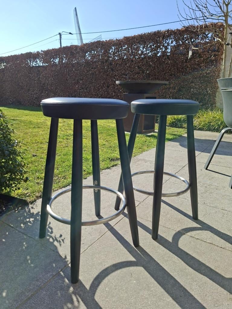 Carl Hansen & Søn CH58 barkruk, Maison & Meubles, Tabourets de bar, Comme neuf, 60 à 90 cm, Bois, Cuir, Métal, 2 tabourets, Enlèvement