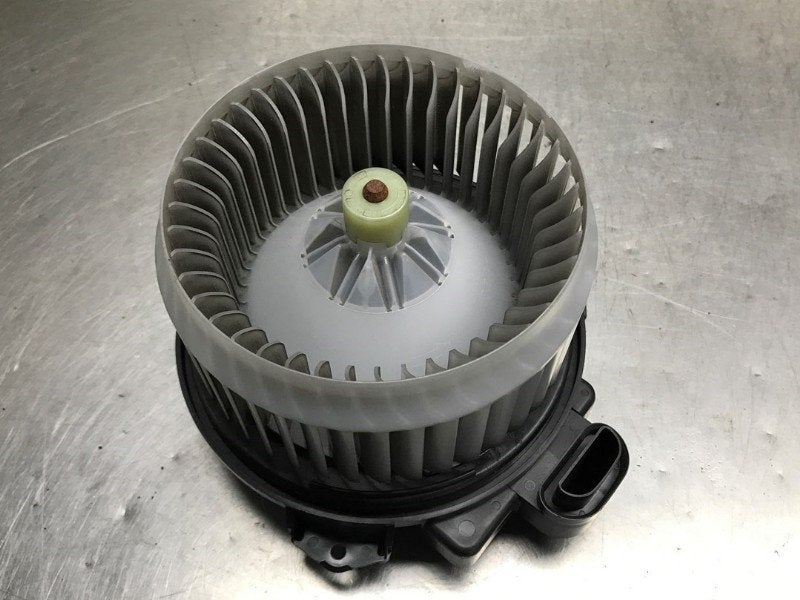 KACHEL VENTILATORMOTOR Toyota Verso S (01-2010/10-2016), Gebruikt, Toyota