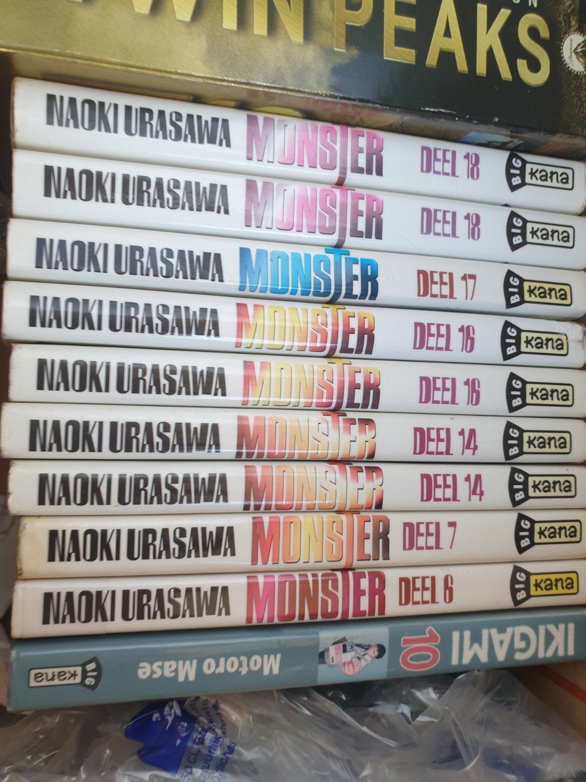 Urasawa - 18-17-16-14-7-6 MONSTER Manga NL versie EX BIB, Livres, Plusieurs BD, Enlèvement ou Envoi, Utilisé, Urasawa