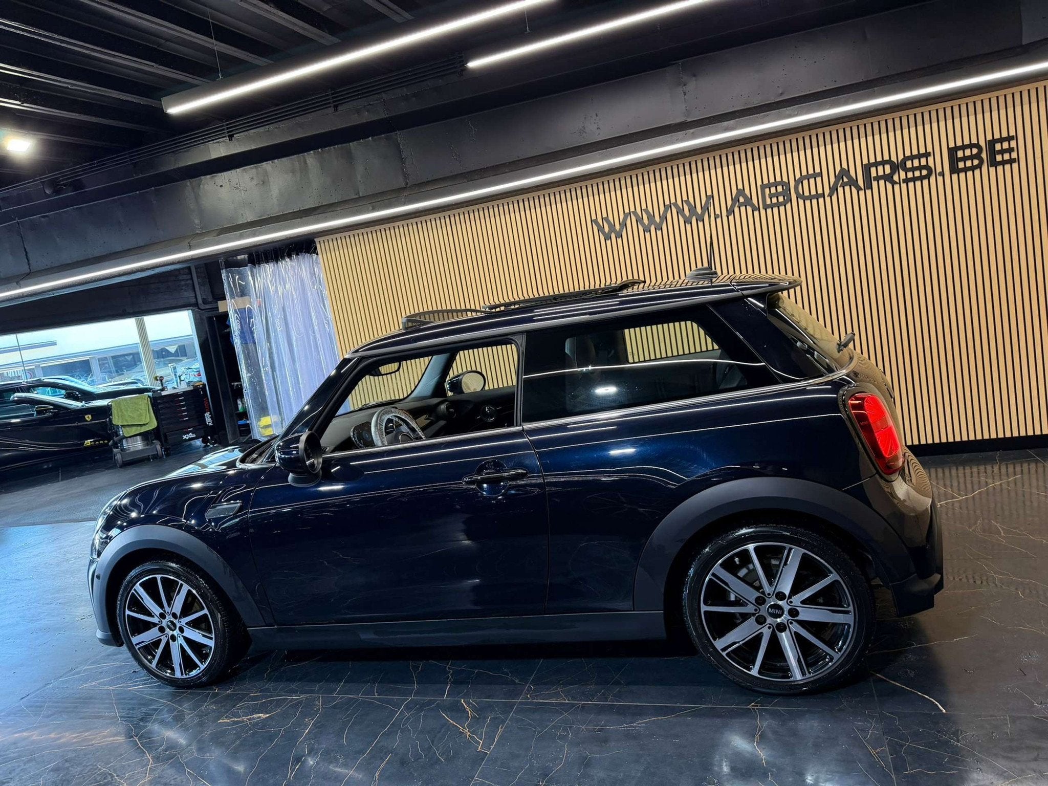 MINI Cooper 1.5 Cooper * GARANTIE 12 MOIS * 1ER PROPRIETAIRE, Auto's, Mini, 100 kW, 4 zetels, Gebruikt, Zwart