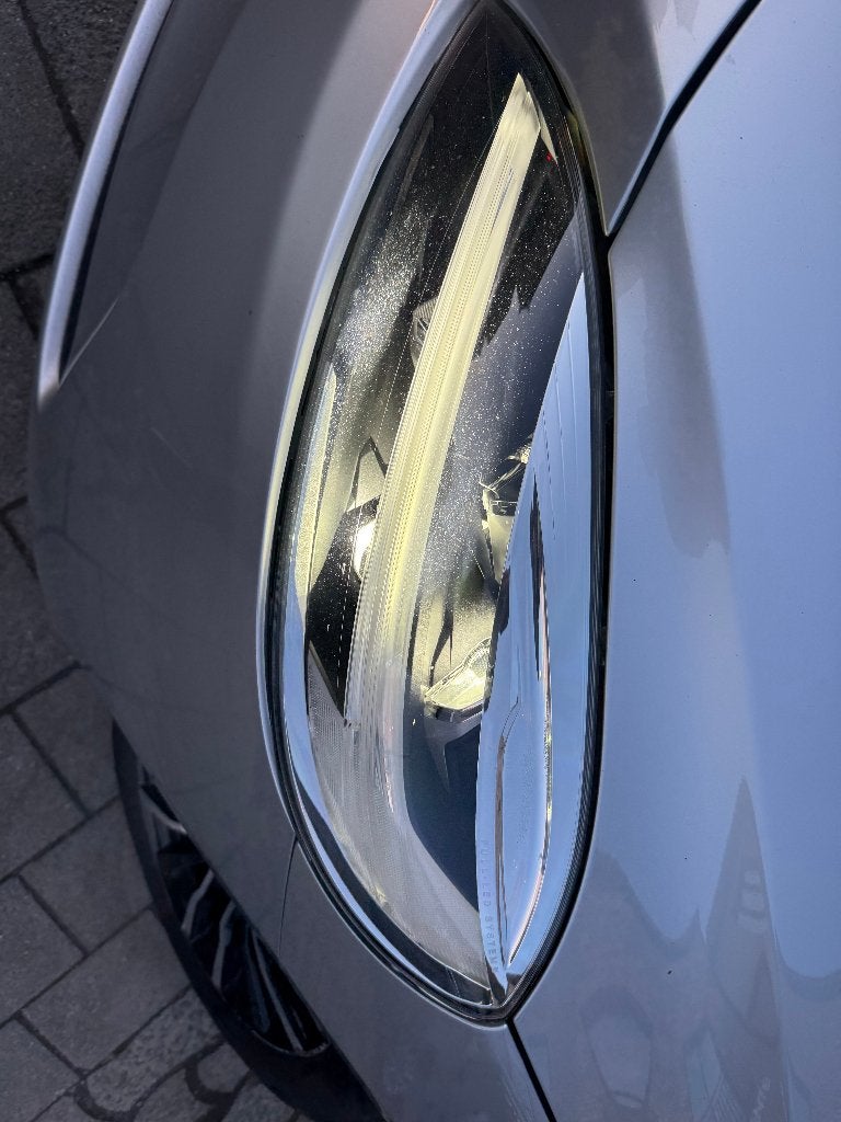 Volvo V40 T2 Essence 2000cc année 2019 Navigation Led, Autos, Argent ou Gris, Achat, Euro 6, Entreprise