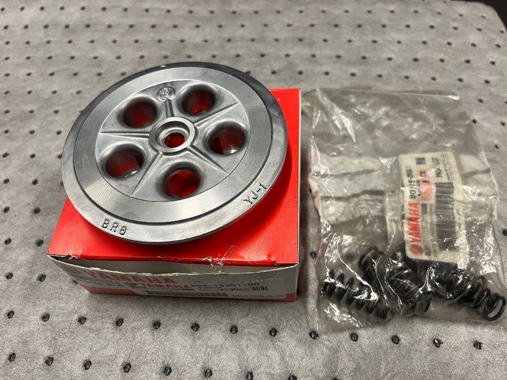 Yamaha YZ65 koppeling drukplaat OEM nieuw, Motoren, Ophalen, Nieuw