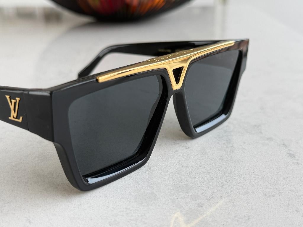 Louis Vuitton zonnebril (Evidence) Nieuw!, Handtassen en Accessoires, Zonnebrillen en Brillen | Heren, Zwart, Nieuw, Bril, Ophalen