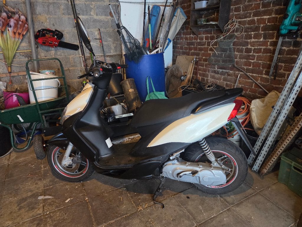 Scooter Yamaha, Ophalen