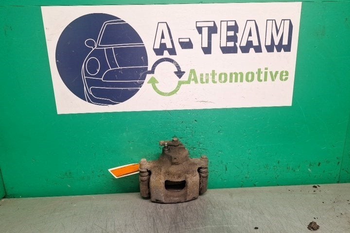 ETRIER DE FREIN AVANT DROIT Toyota Aygo (B10), Robert Bosch AG, Toyota, Utilisé, Robert-Bosch-Allee 1
74232  Abstatt, DE
