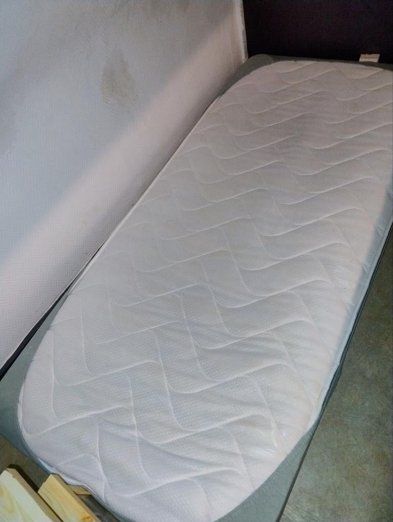 Eenpersoonsmatras 90x200 cm zeer weinig gebruikt, Ophalen, Eenpersoons, Matras